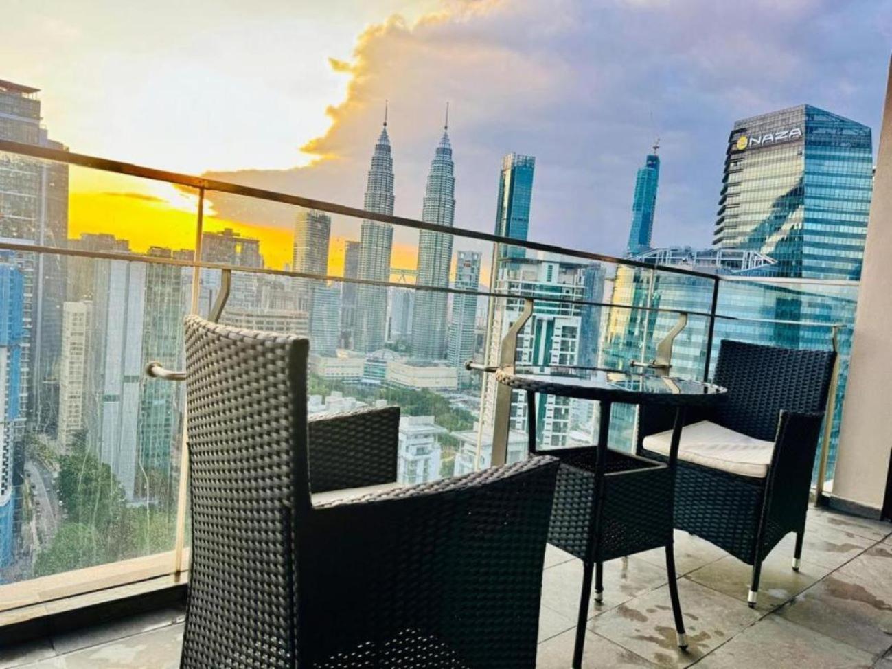 Crown Suites The Manor Klcc Kuala Lumpur City Center Luaran gambar